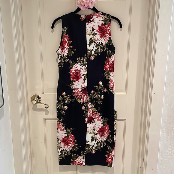 SLNY Dress - Picture 2 of 2